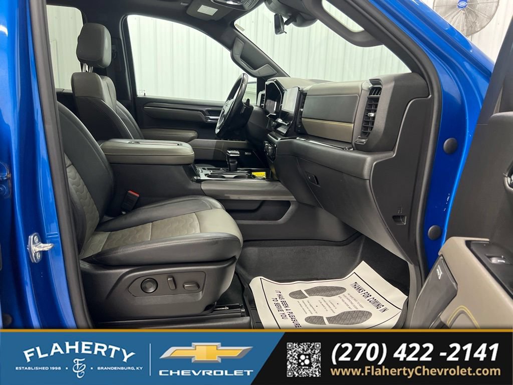 Used 2022 Chevrolet Silverado 1500 ZR2 w/ Technology Package AWD/4WD image 15
