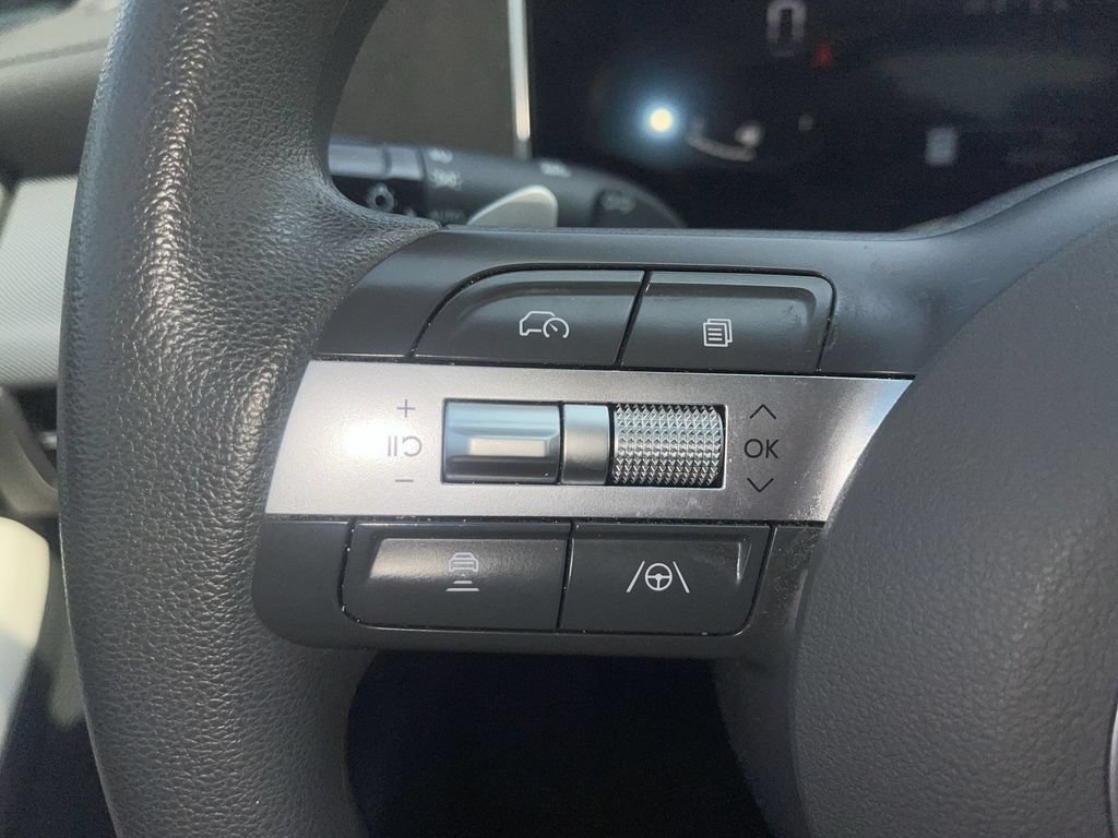 Used 2025 Hyundai Sonata SEL FWD image 17