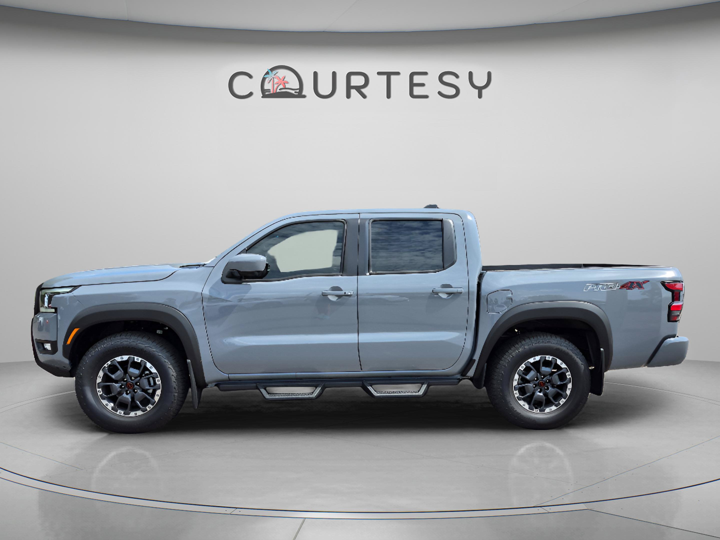 New 2026 Nissan Frontier PRO-4X w/ Pro-4x Convenience Package AWD/4WD image 2