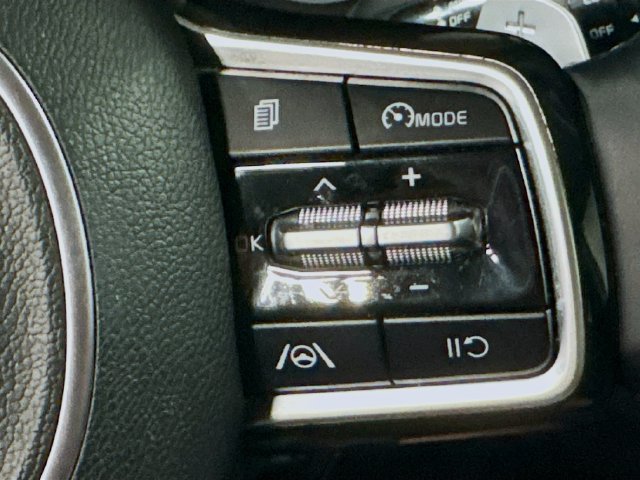 Certified 2022 Kia Sorento S AWD/4WD image 10