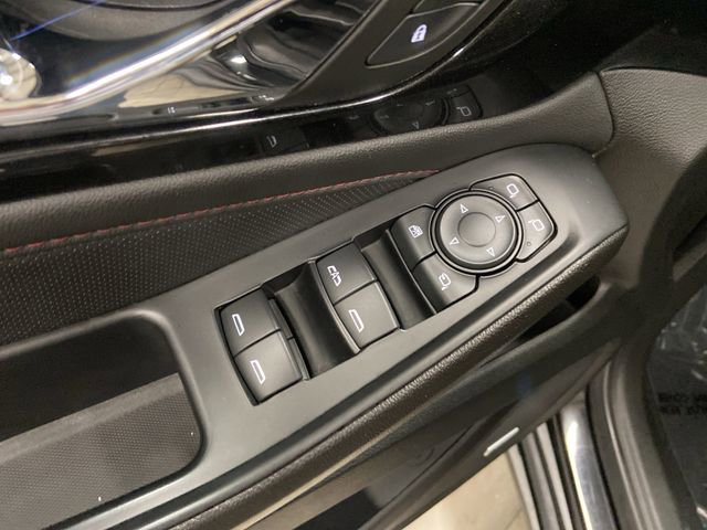 Used 2023 Chevrolet Traverse RS image 29