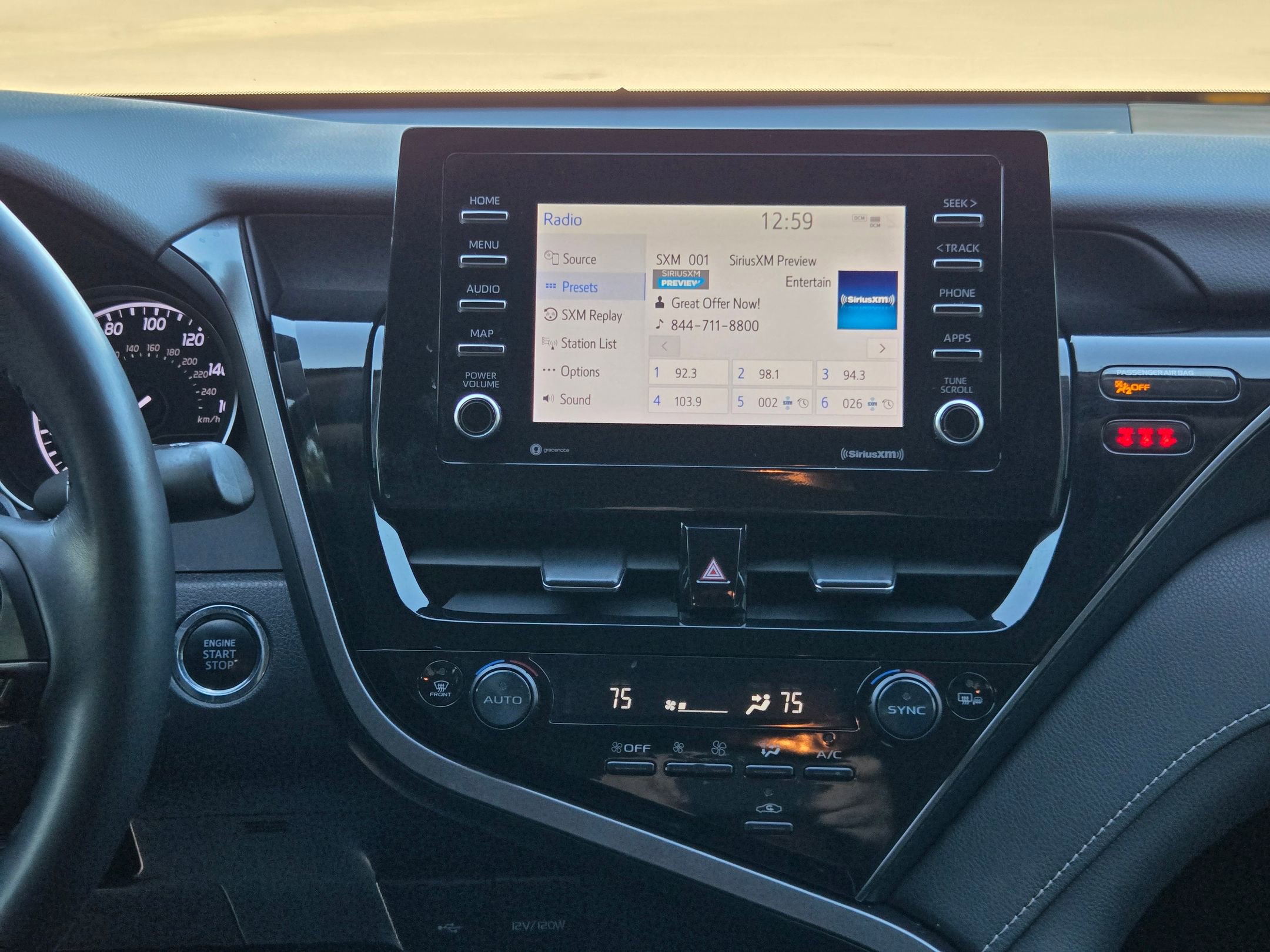 Used 2023 Toyota Camry SE image 16