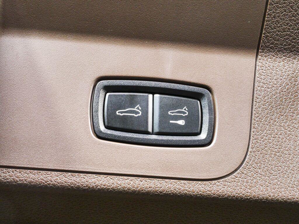 Certified 2023 Porsche Panamera 4 Platinum Edition AWD/4WD image 34