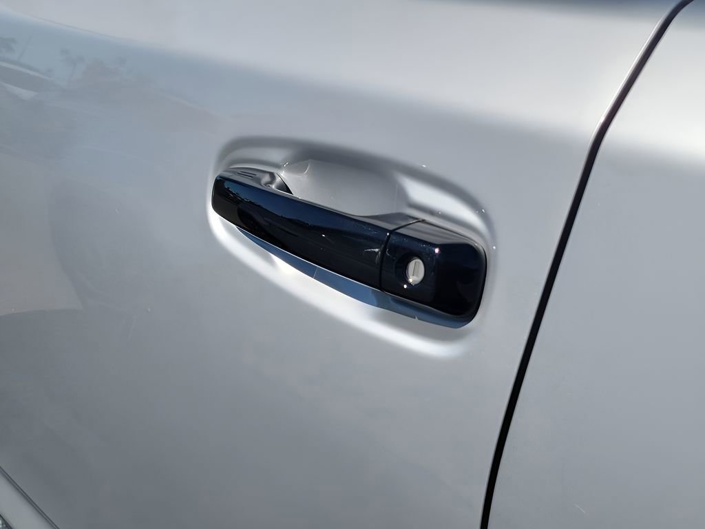 Used 2021 Toyota 4Runner Venture w/ Moonroof Package image 10