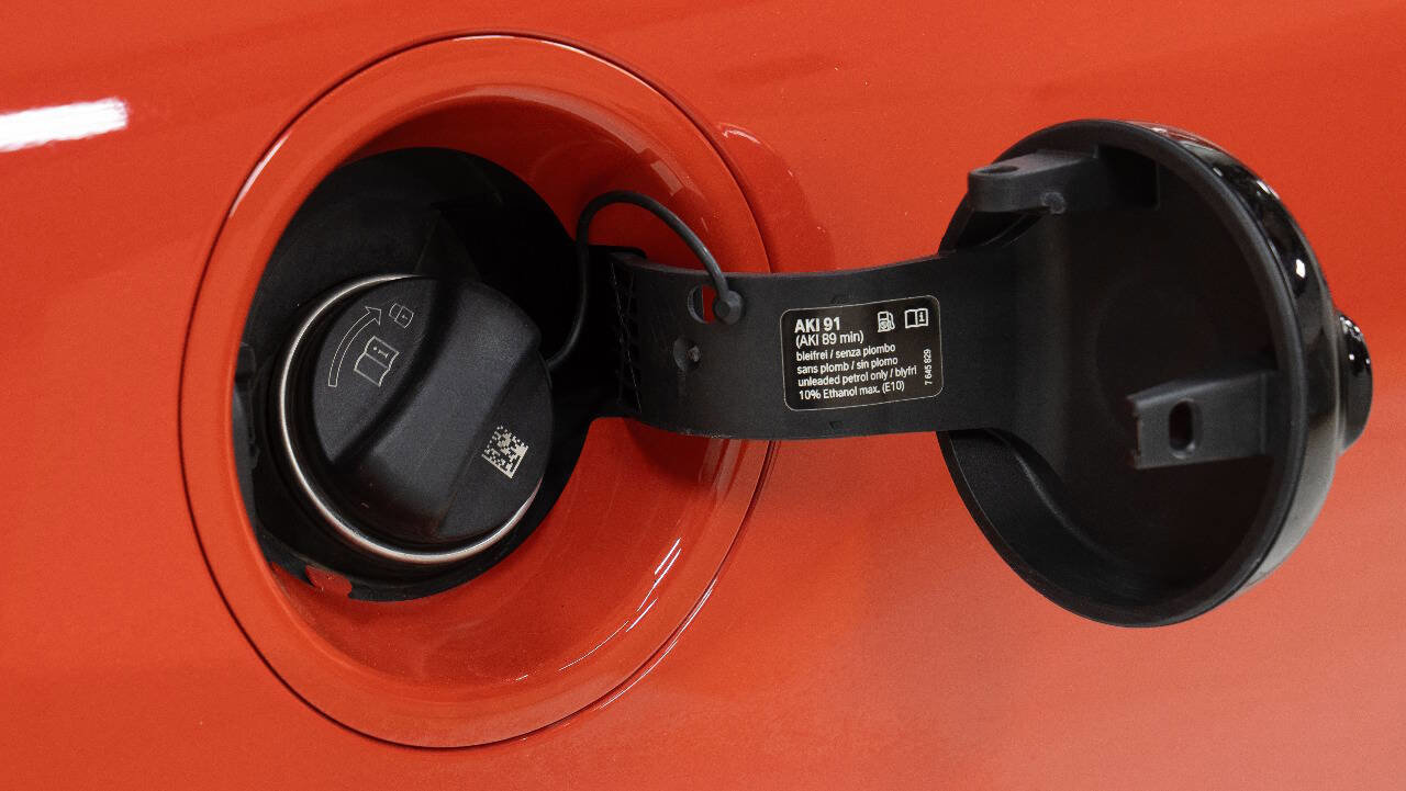 Used 2019 MINI Cooper S FWD image 16