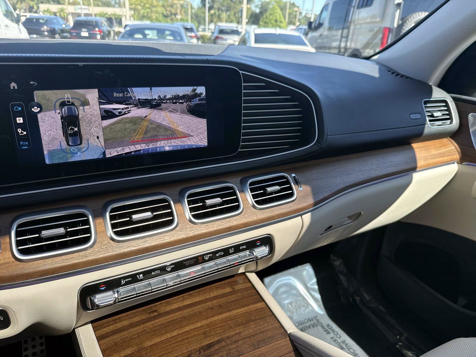 Used 2026 Mercedes-Benz GLS 580 4MATIC w/ Warmth & Comfort Package image 28