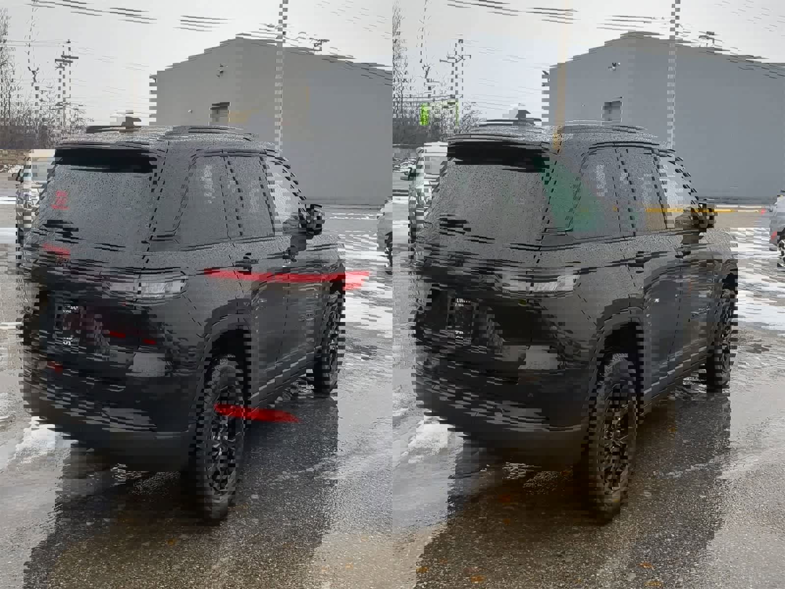 Used 2024 Jeep Grand Cherokee Altitude image 14