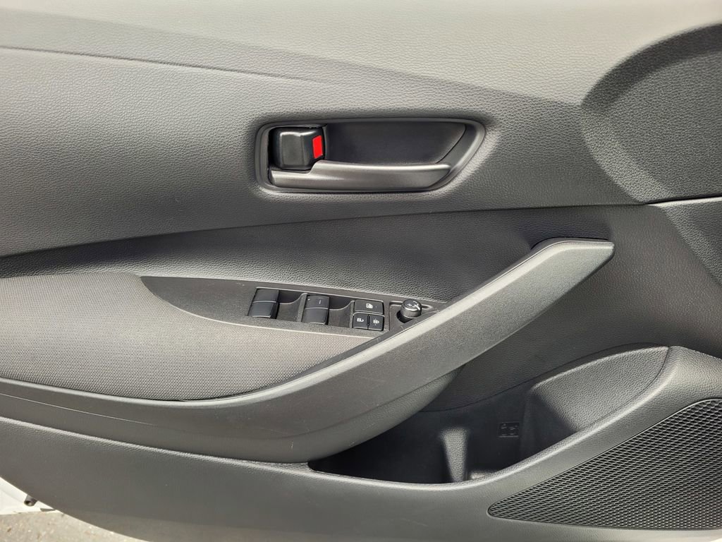 Used 2025 Toyota Corolla LE w/ Convenience Package FWD image 23