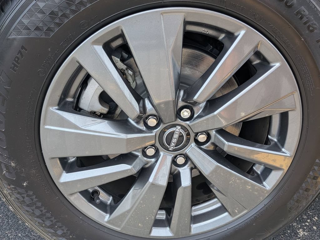Used 2025 Nissan Pathfinder SV FWD image 27