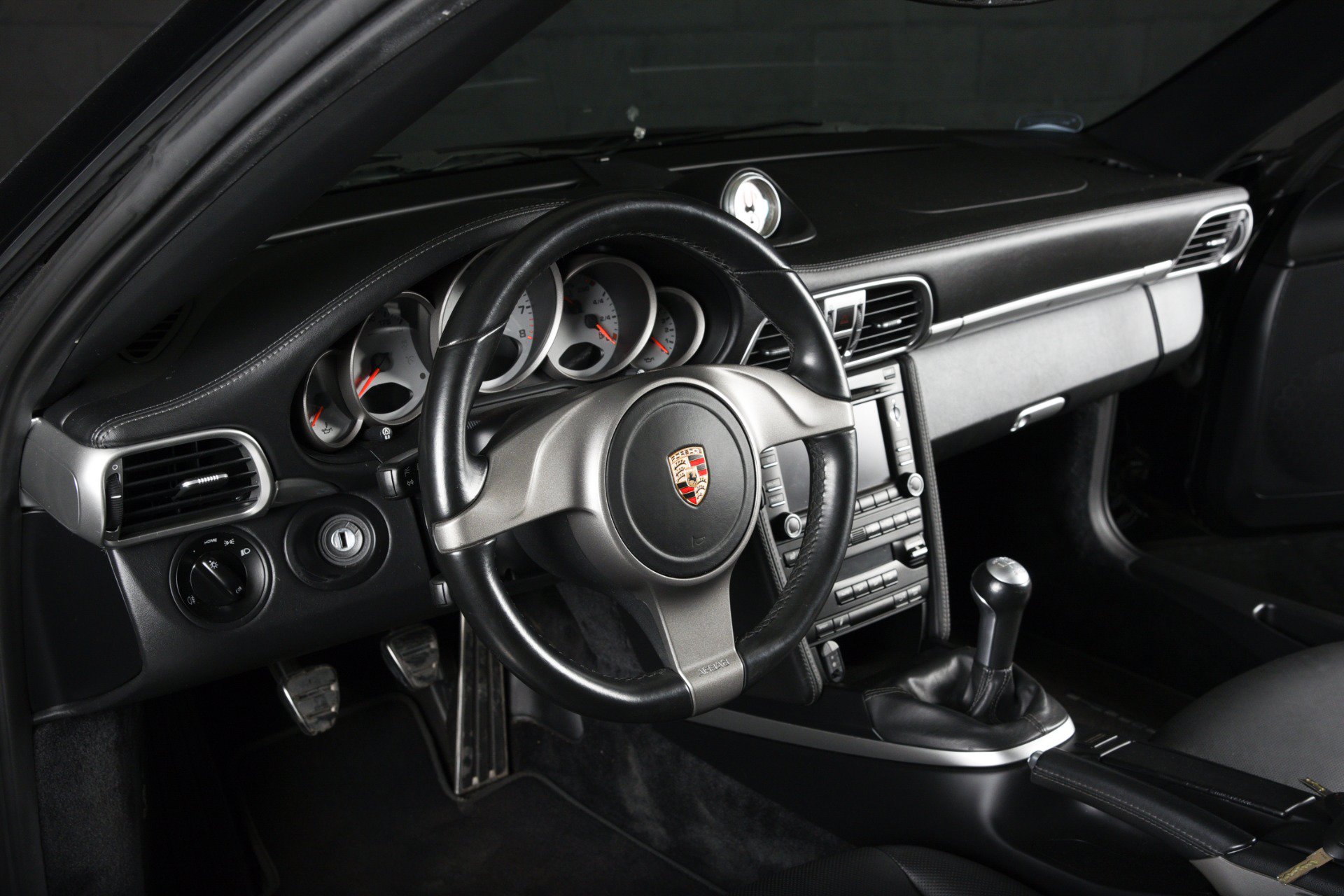 Used 2010 Porsche 911 Carrera 4S AWD/4WD image 4