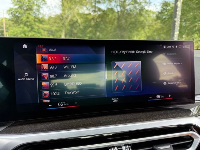 Used 2023 BMW 330e xDrive w/ Premium Package image 27