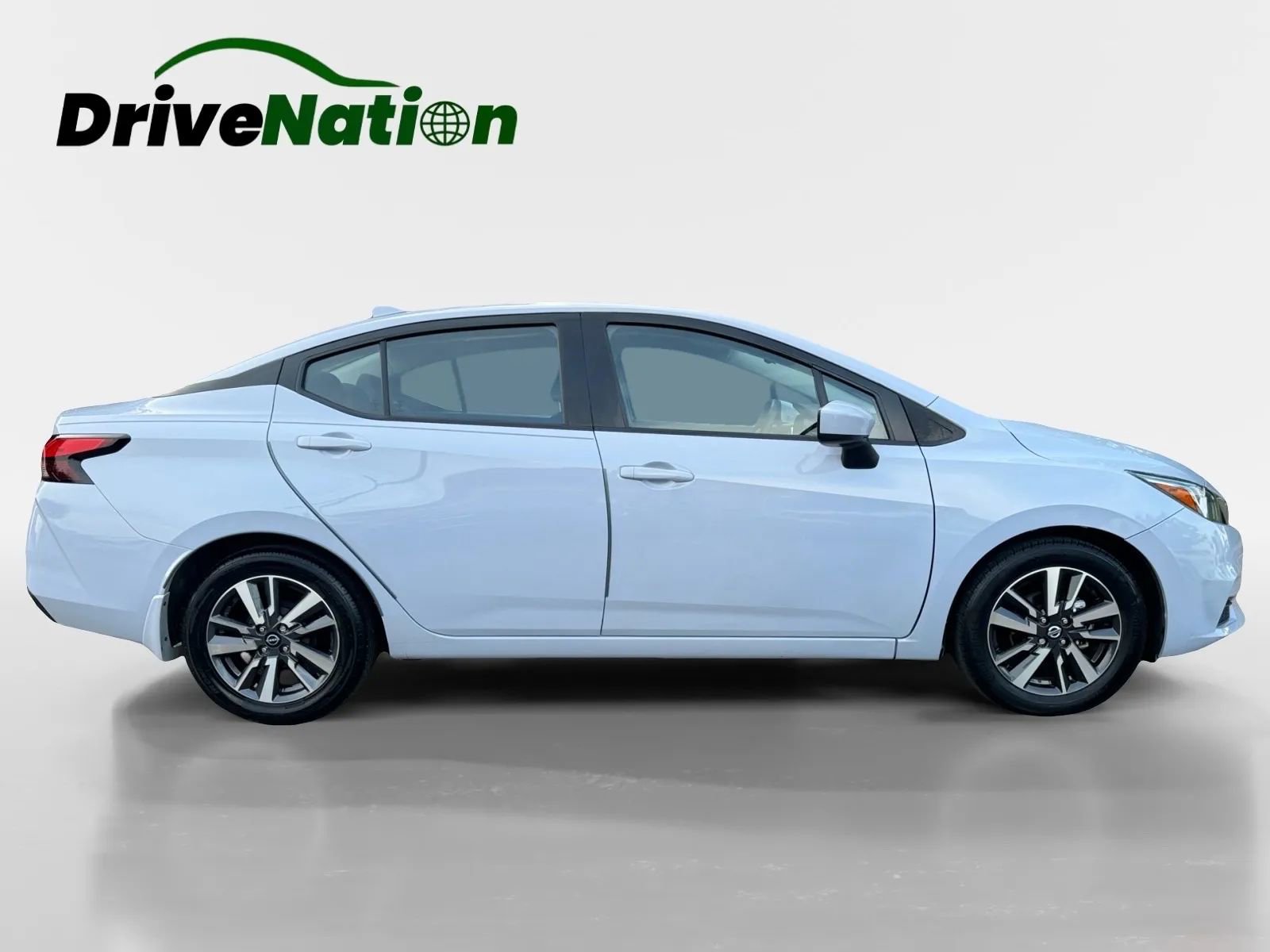 Used 2023 Nissan Versa SV w/ Trunk Package image 4