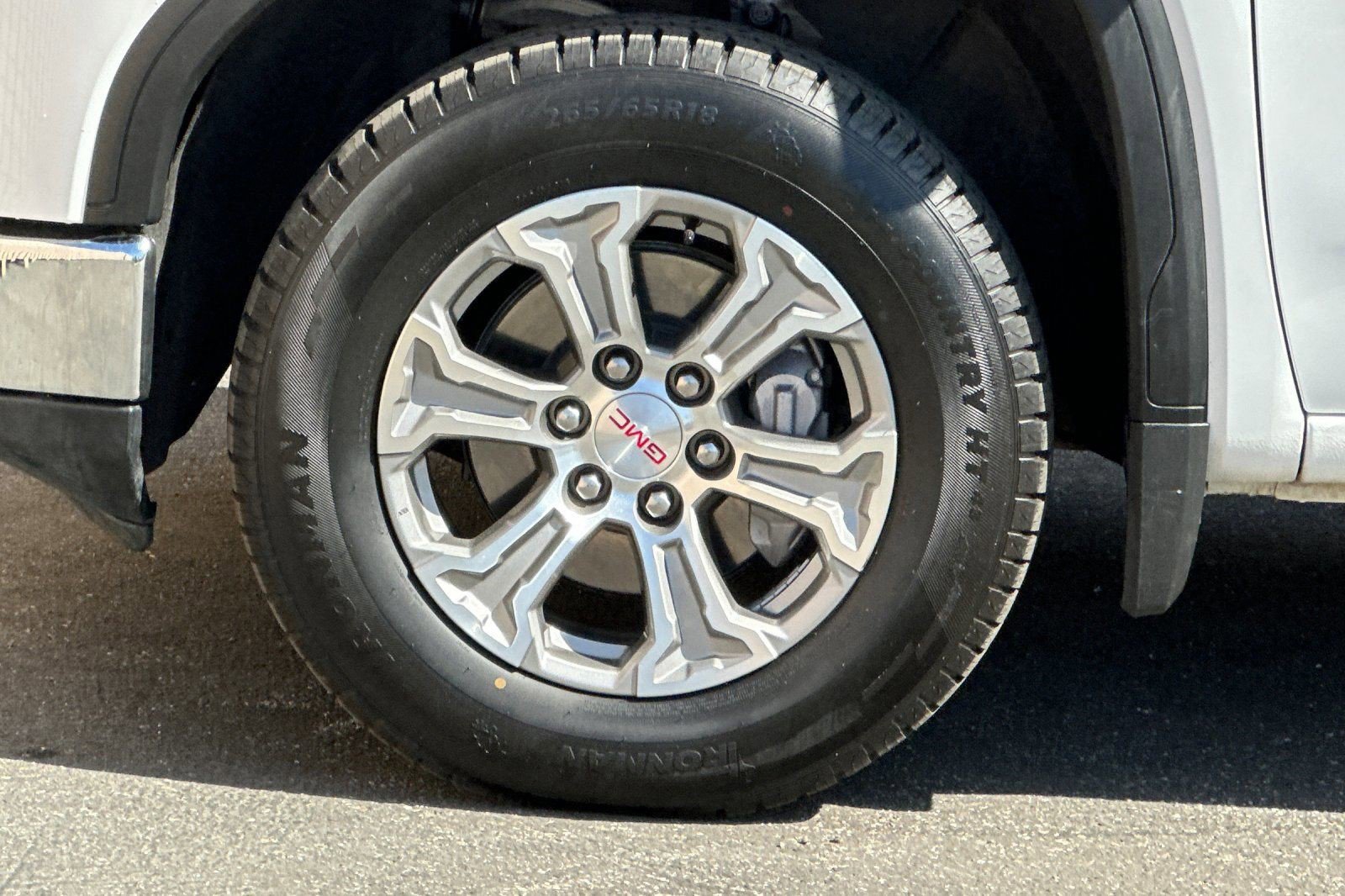 Certified 2025 GMC Sierra 1500 SLT AWD/4WD image 42