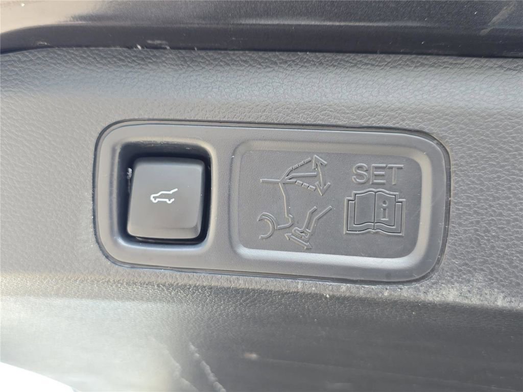 Certified 2023 Lincoln Navigator Reserve AWD/4WD image 27