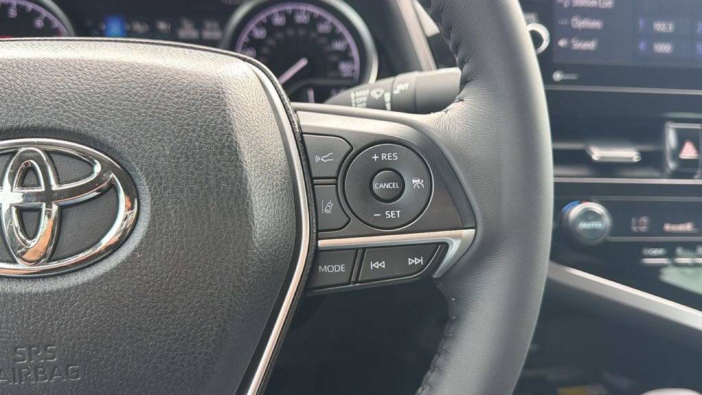 Used 2024 Toyota Camry XLE FWD image 19