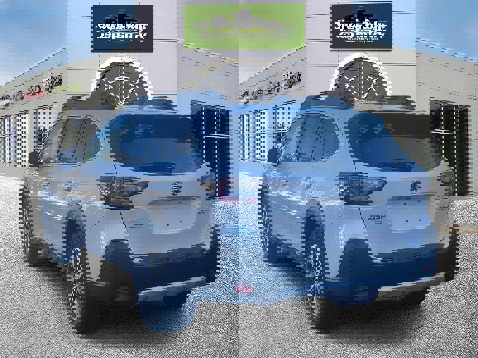 Used 2023 Subaru Outback Limited image 8