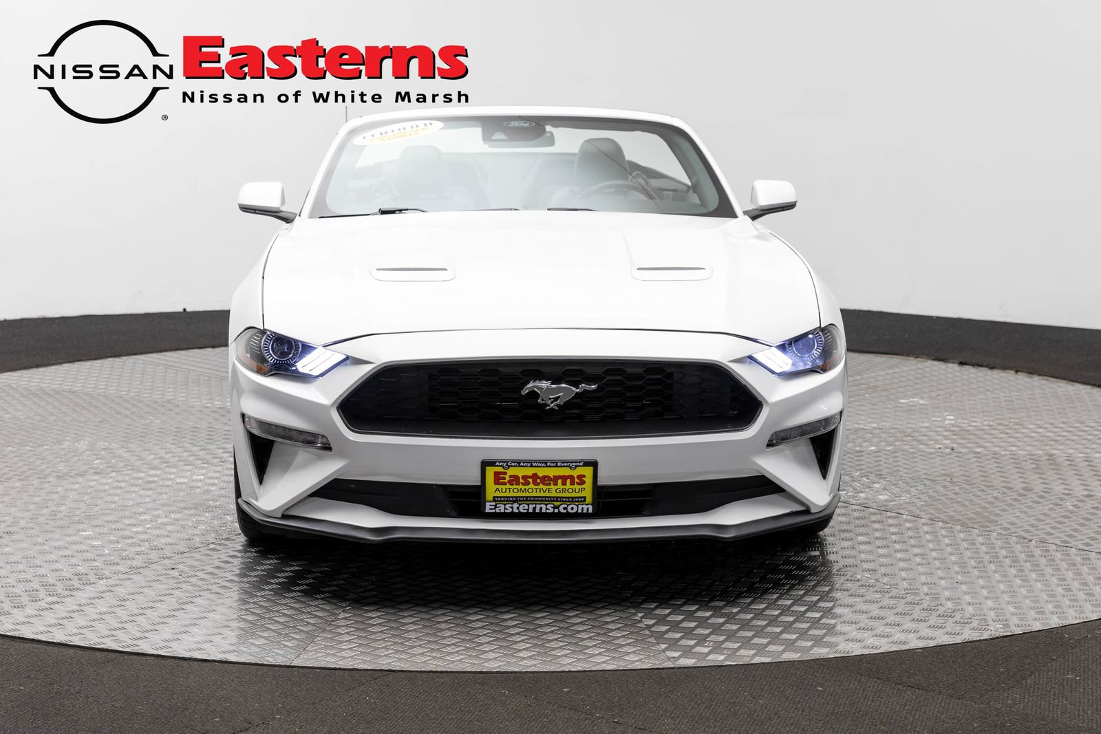 Used 2022 Ford Mustang Premium RWD image 2