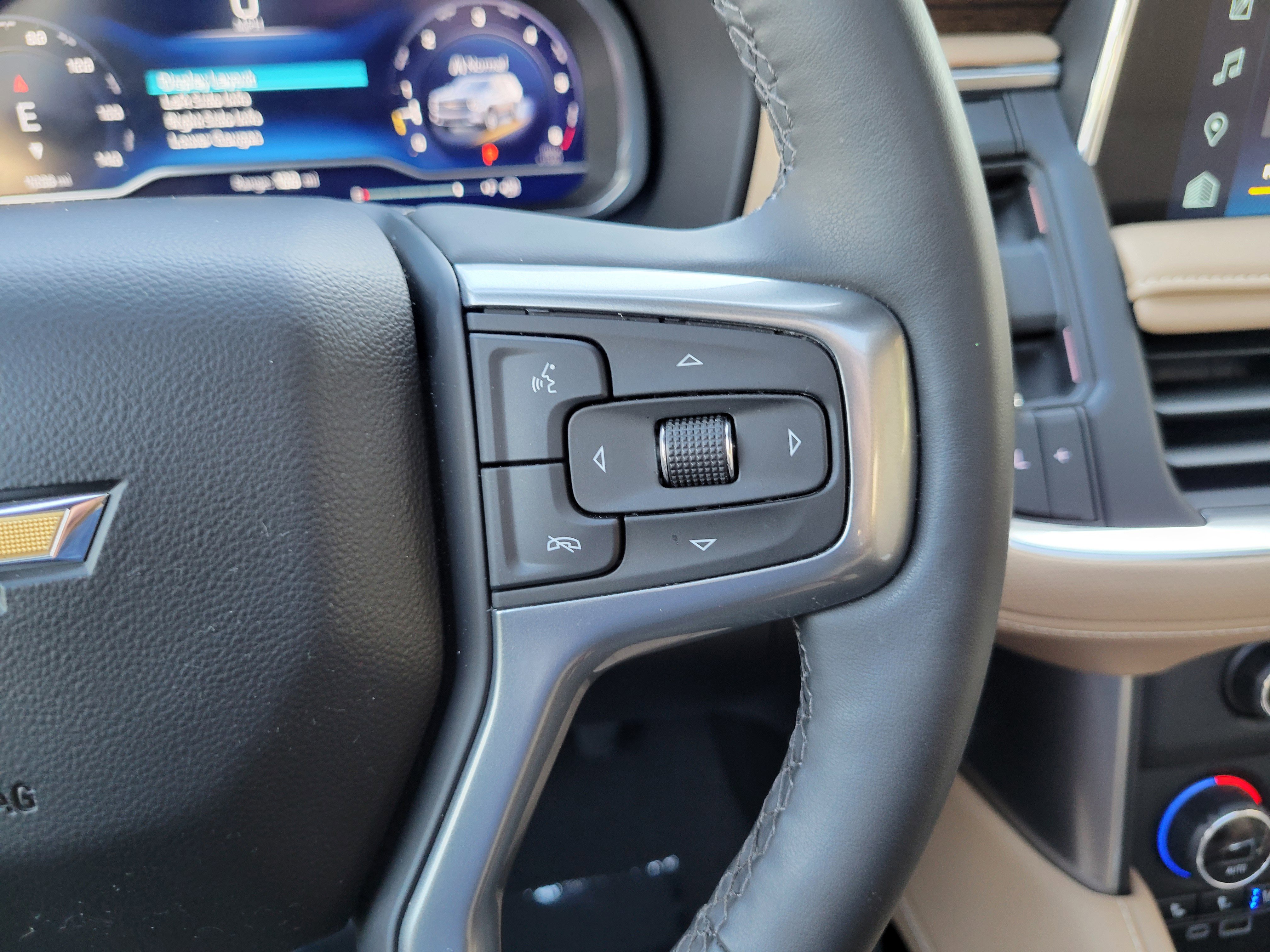 Used 2024 Chevrolet Suburban Premier w/ Premium Package image 23