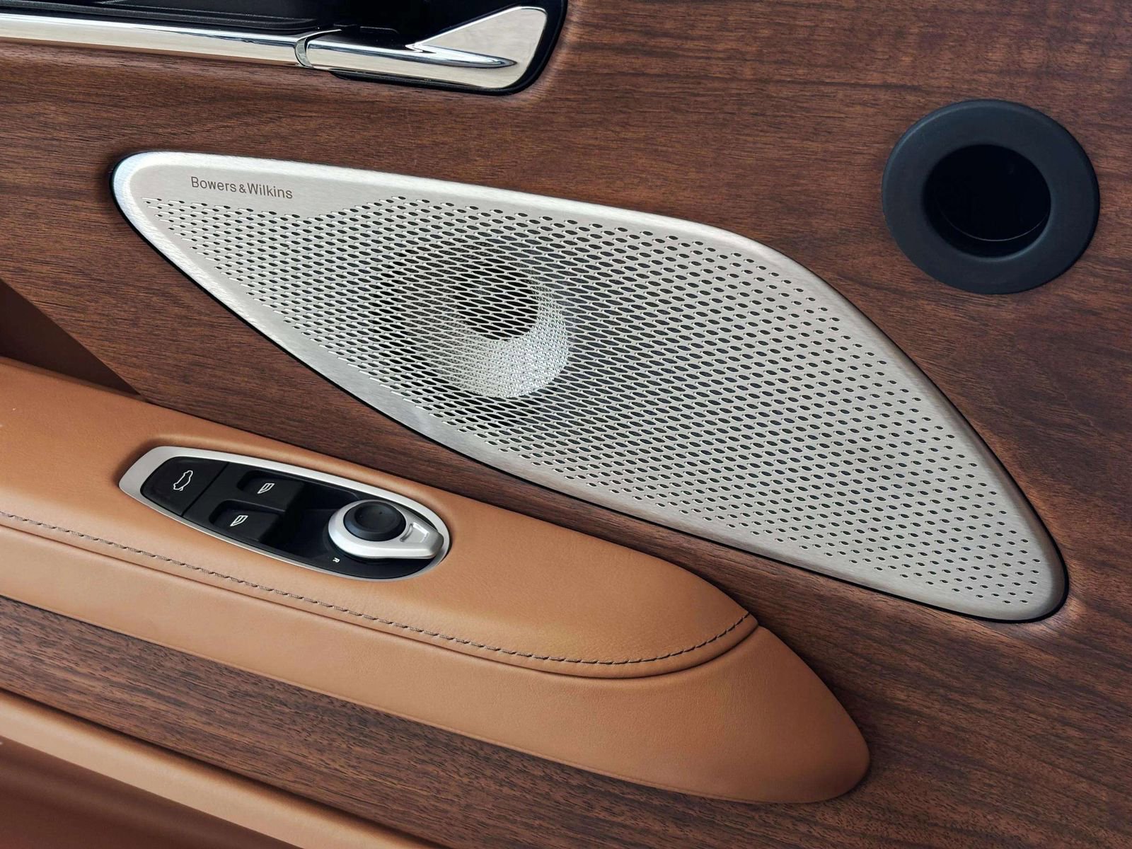 New 2026 Aston Martin DB12 Convertible RWD image 21