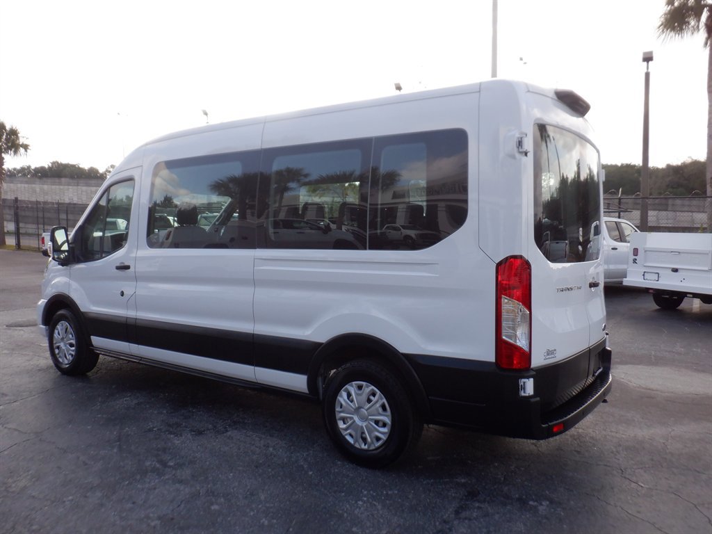 Used 2023 Ford Transit 350 XLT image 3
