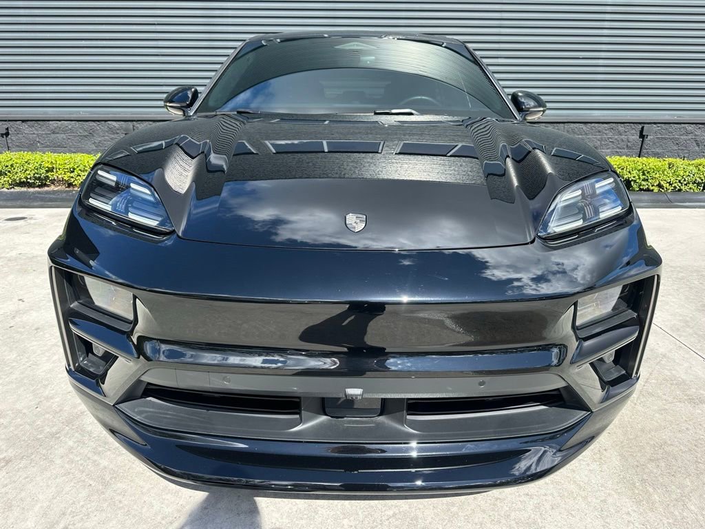 Certified 2024 Porsche Macan Turbo Electric image 8