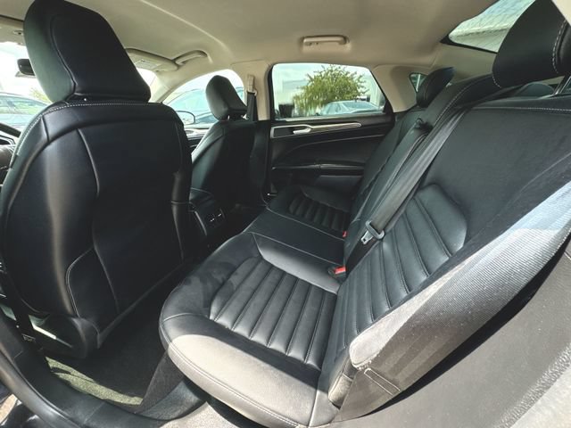 Used 2020 Ford Fusion SEL FWD image 20