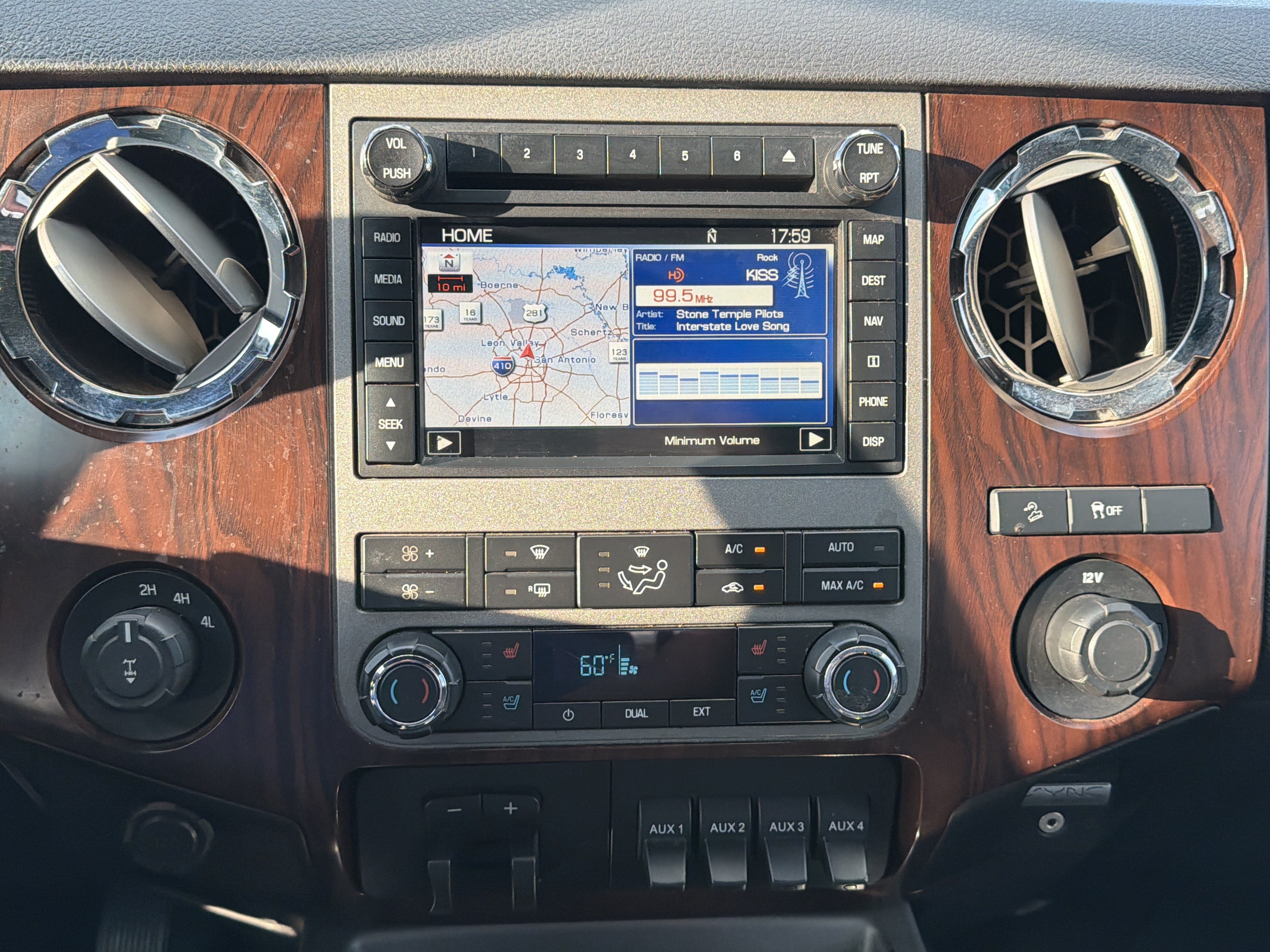 Used 2012 Ford F350 Lariat w/ Lariat Ultimate Pkg AWD/4WD image 15