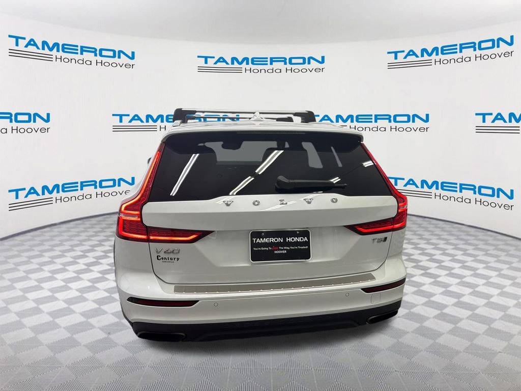 Used 2020 Volvo V60 T5 Cross Country AWD/4WD image 4