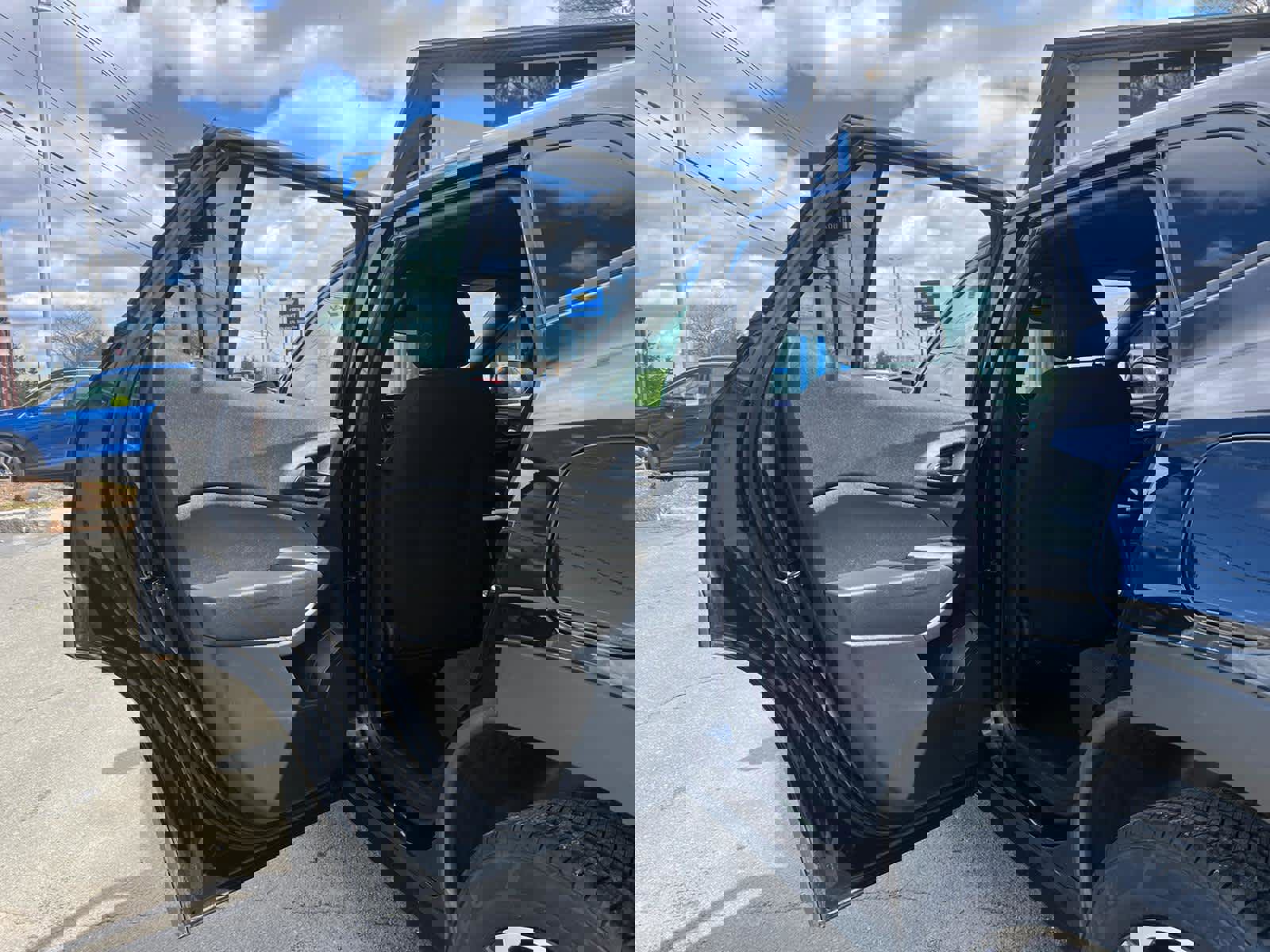 Certified 2024 Chevrolet Trax RS w/ Driver Confidence Package image 32