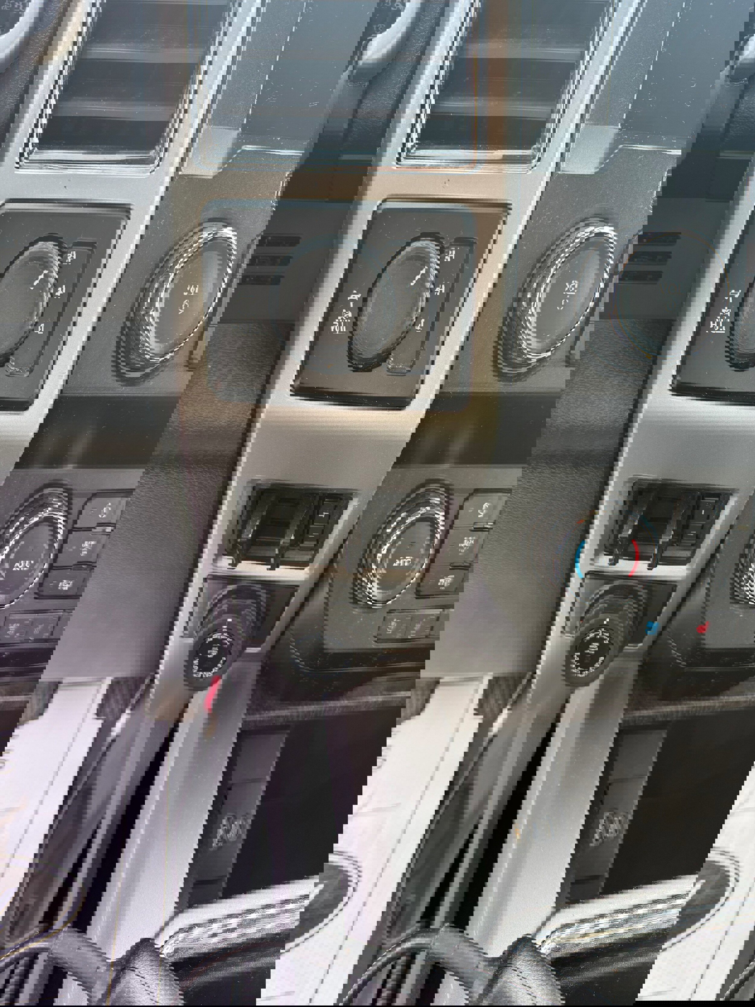 Used 2021 Ford F350 Lariat w/ Lariat Value Package image 13