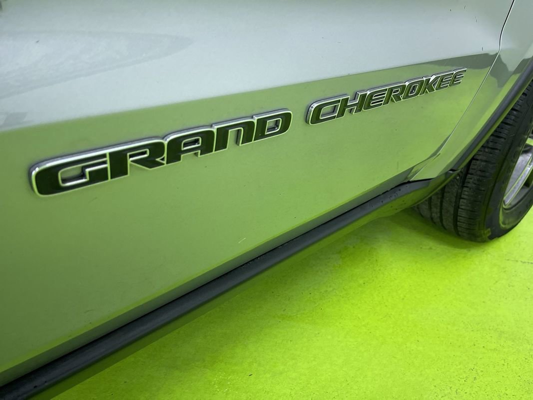 Used 2021 Jeep Grand Cherokee Limited w/ Luxury Group II image 15