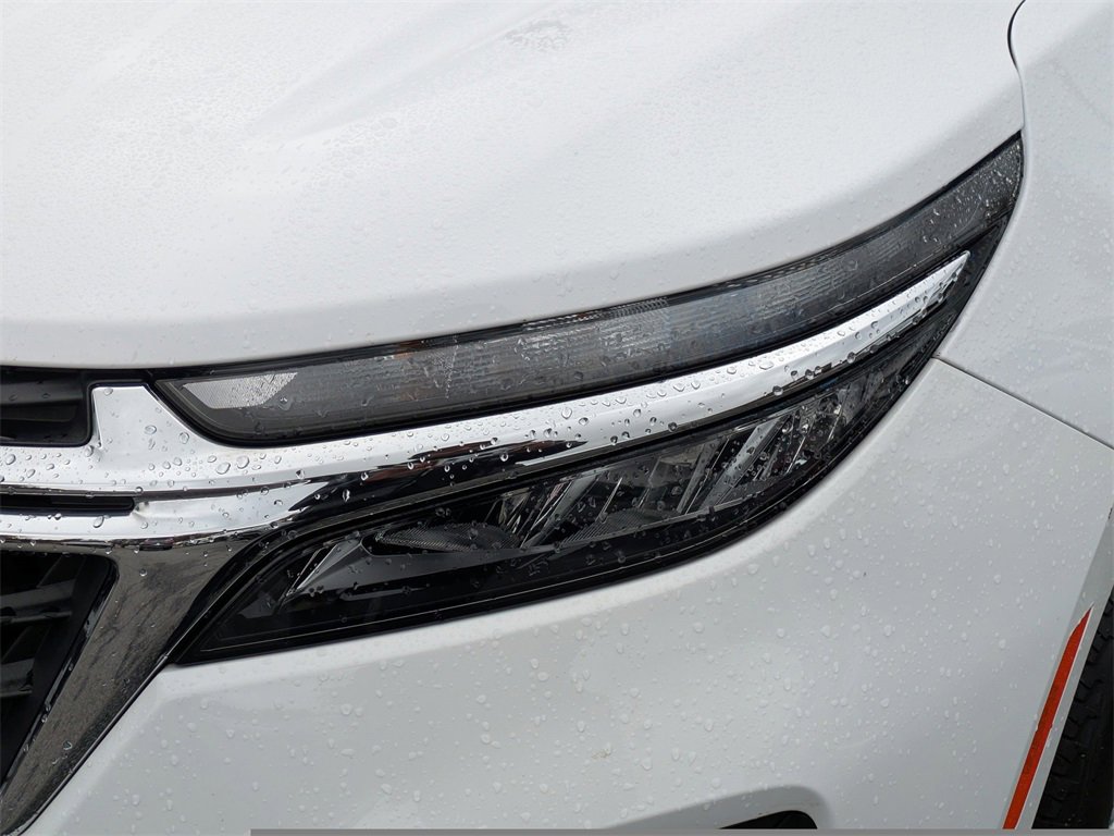 Used 2023 Chevrolet Equinox LS w/ LS Convenience Package image 10