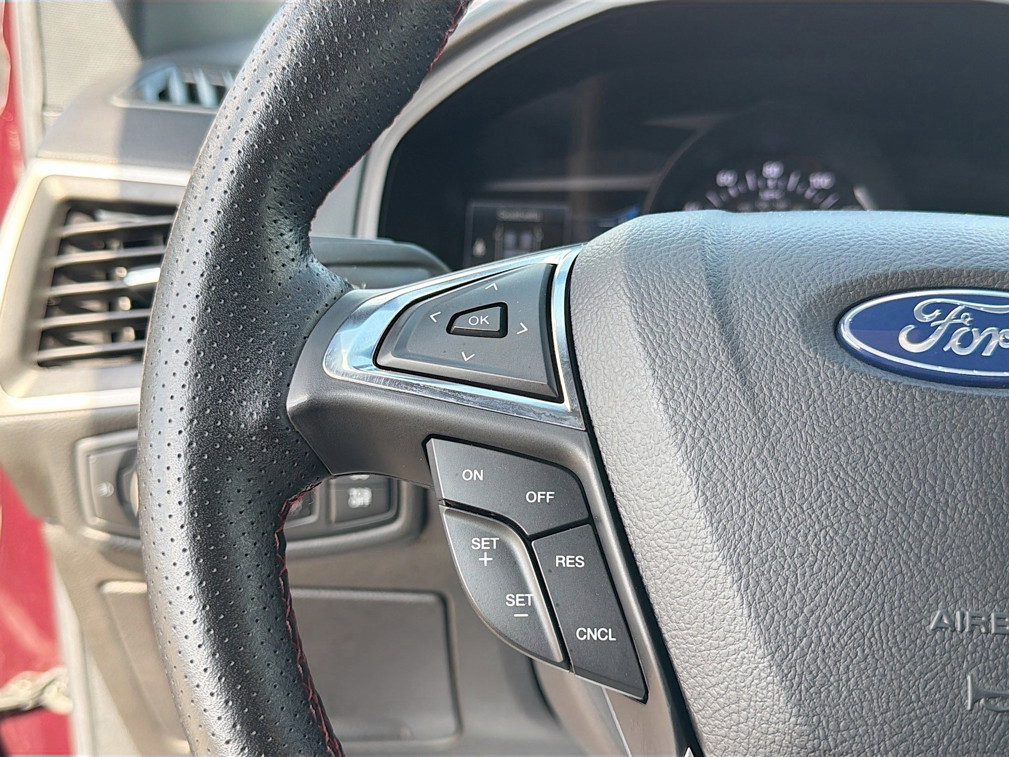 Used 2022 Ford Edge ST-Line image 36