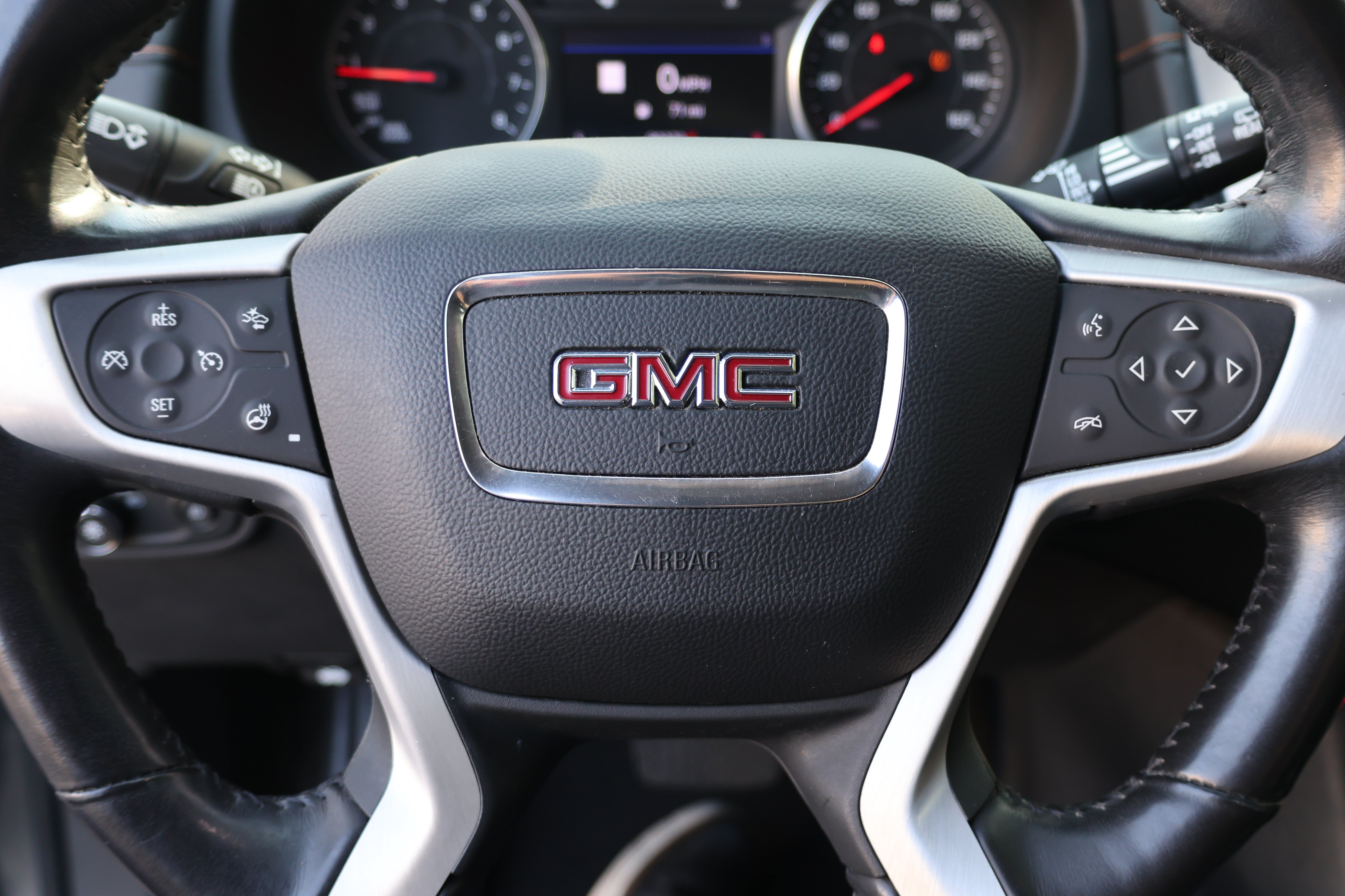 Used 2020 GMC Terrain SLT w/ Preferred Package AWD/4WD image 29