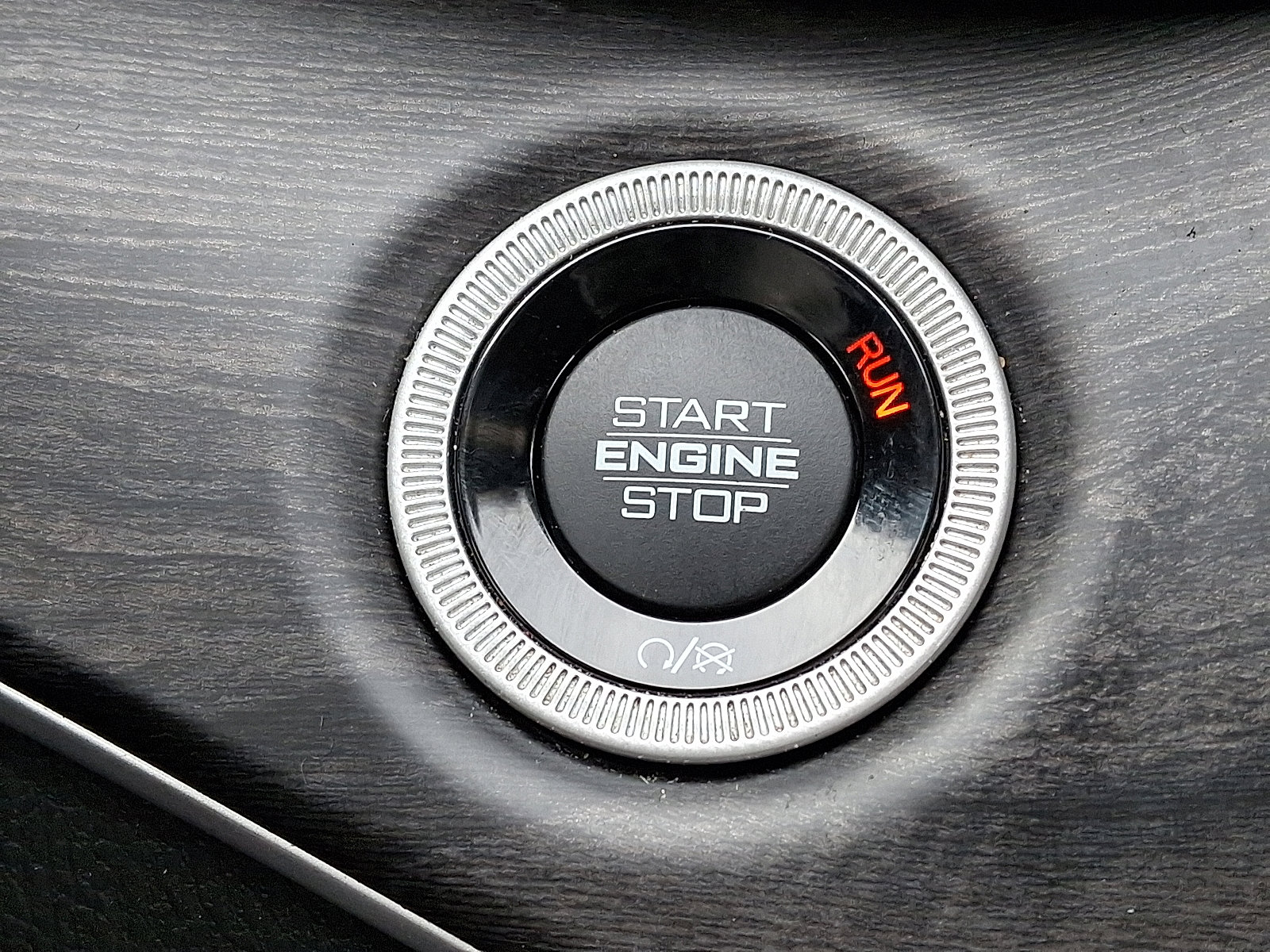 Used 2023 Jeep Grand Cherokee Limited w/ Luxury Tech Group II image 23