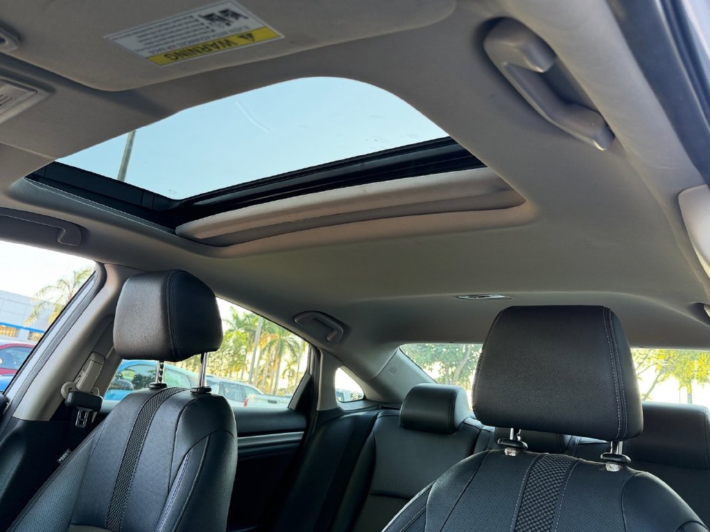 Used 2019 Honda Civic EX-L image 18