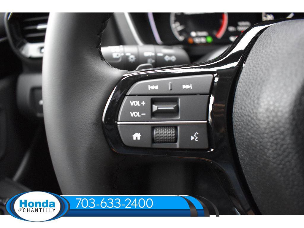 New 2025 Honda Pilot Touring image 12