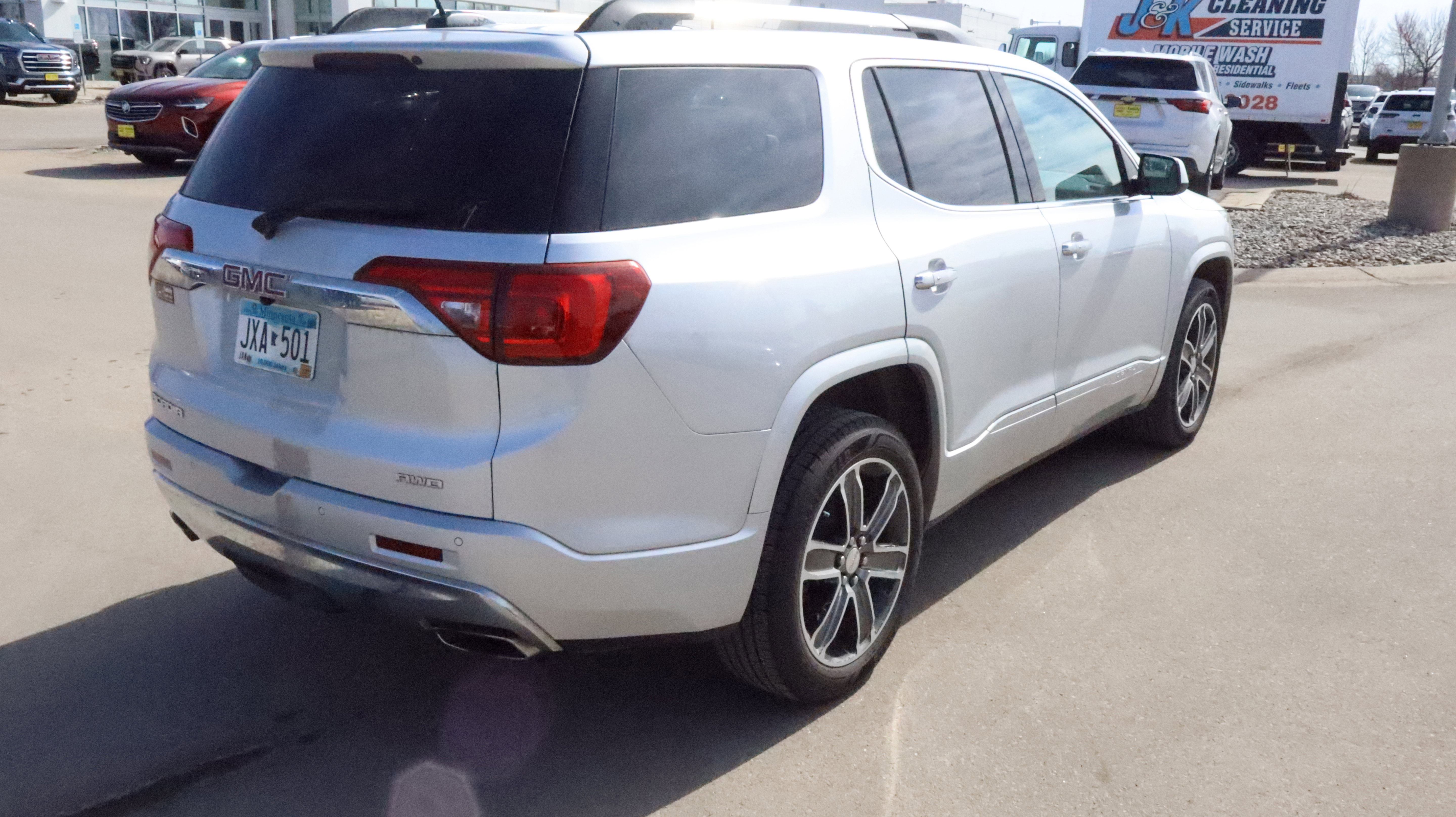 Used 2018 GMC Acadia Denali w/ Technology Package AWD/4WD image 6