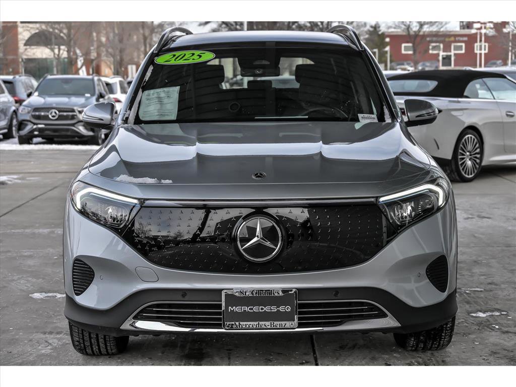 Certified 2025 Mercedes-Benz EQB 300 EQB 300 4MATIC image 4