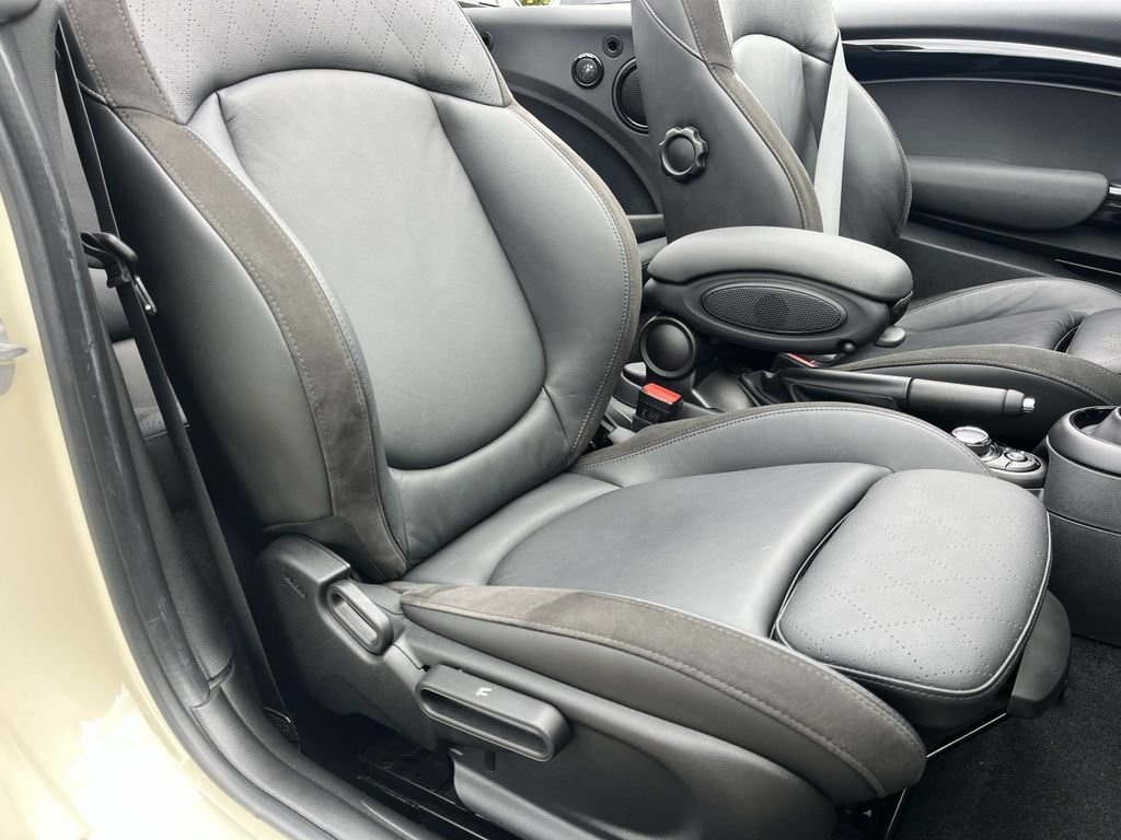 Used 2022 MINI Cooper John Cooper Works FWD image 15