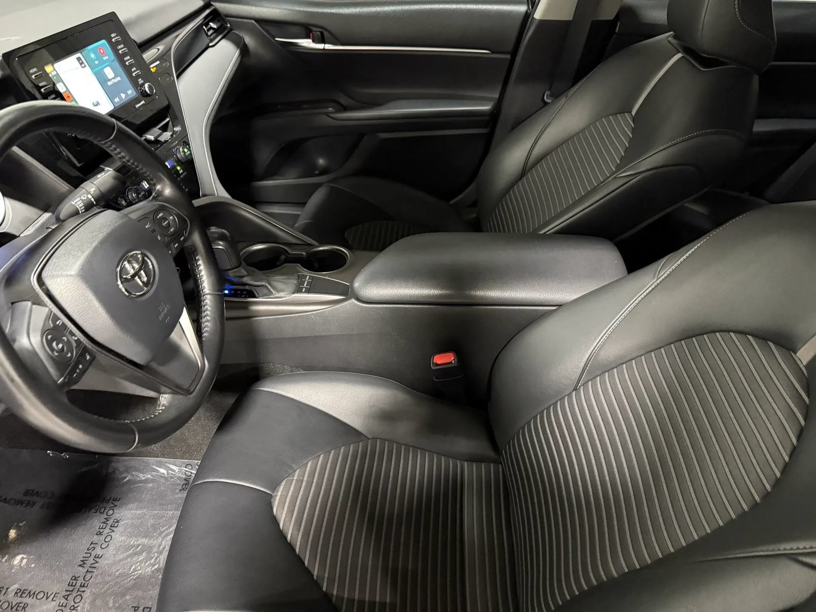 Used 2022 Toyota Camry SE FWD image 14