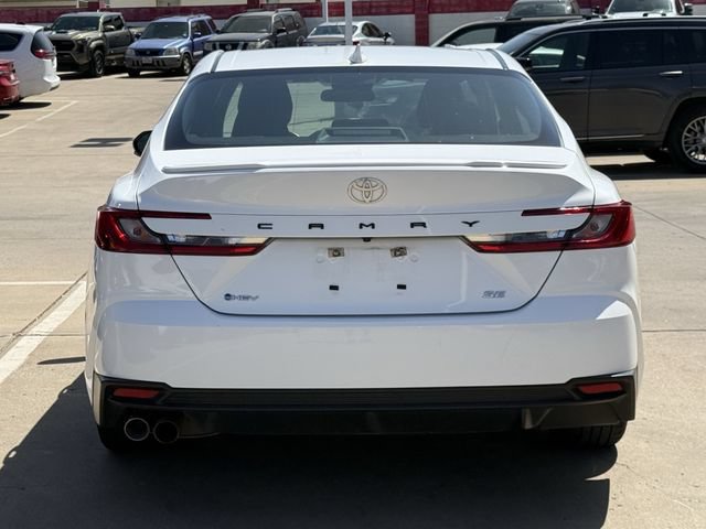 Used 2025 Toyota Camry SE FWD image 5