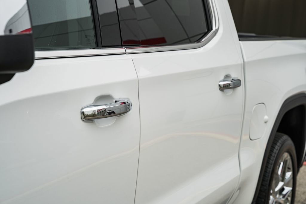 Used 2023 GMC Sierra 1500 Denali w/ Technology Package AWD/4WD image 23