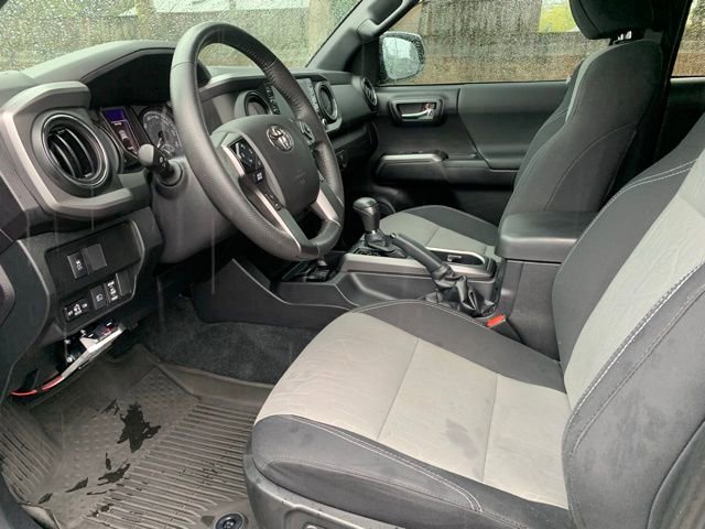 Used 2021 Toyota Tacoma TRD Sport image 11