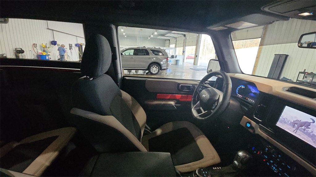 Used 2023 Ford Bronco Big Bend image 13