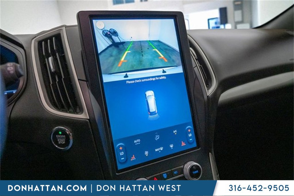Used 2023 Ford Edge SEL image 20