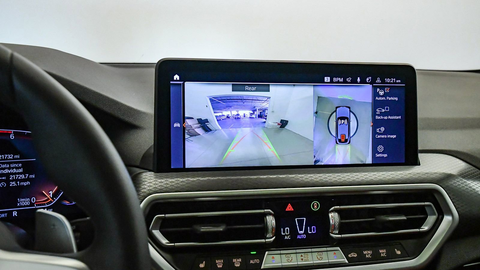 Certified 2024 BMW X4 xDrive30i w/ Premium Package image 22