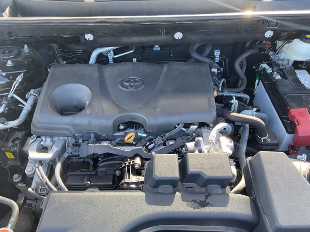 Used 2025 Toyota RAV4 XLE AWD/4WD image 23