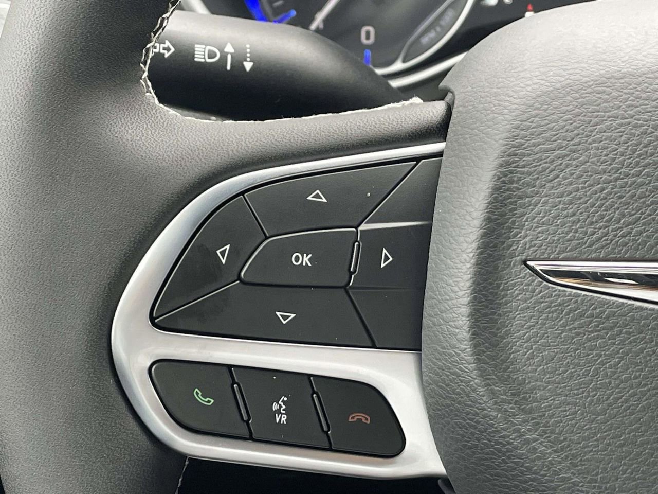 New 2026 Chrysler Pacifica Select FWD image 34
