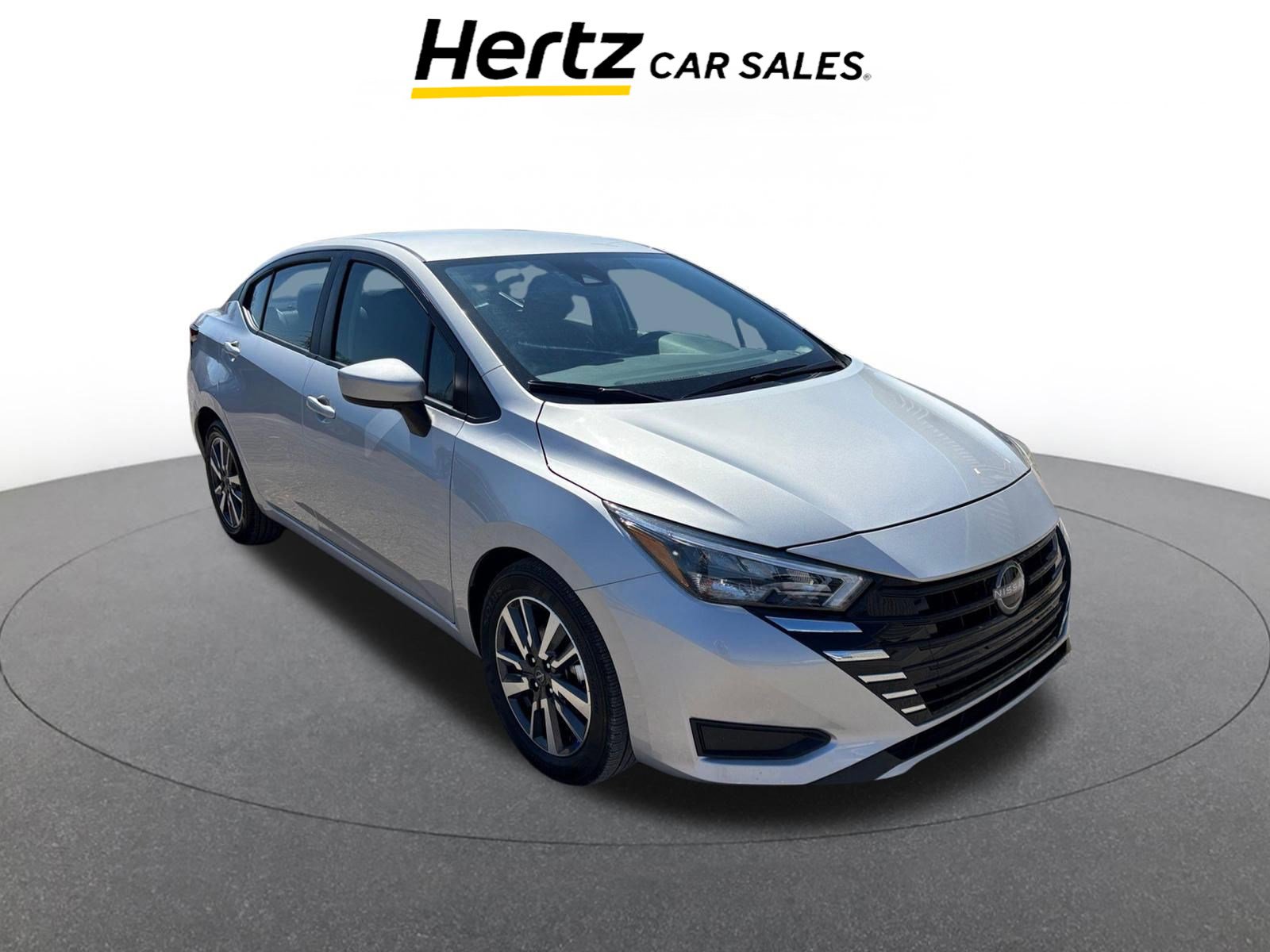 Used 2025 Nissan Versa SV image 1